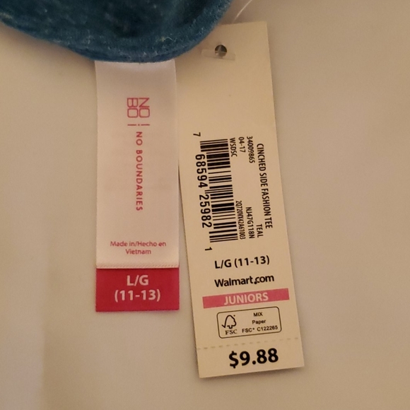 Shirt - Picture 7 of 8